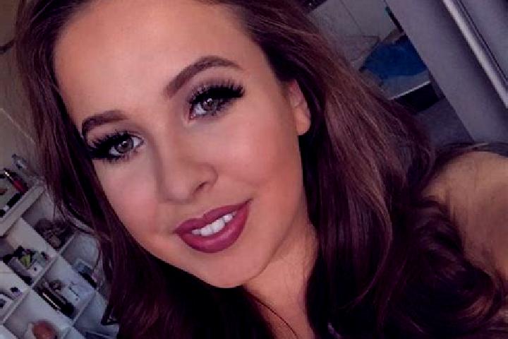 Emily, 32, a auburn brown-eyed caucasian companion based in Cudjoe Key. Offering A-Level, BDSM, Striptease. Available for incall and outcall, day and evening...