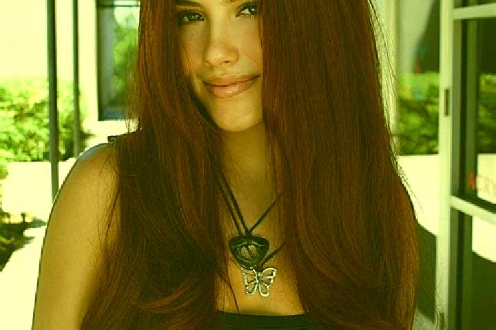 Emily, 32, a auburn brown-eyed european companion based in Curinga. Offering Domination, Fetish, BDSM. Available for incall and outcall, day and evening dates.