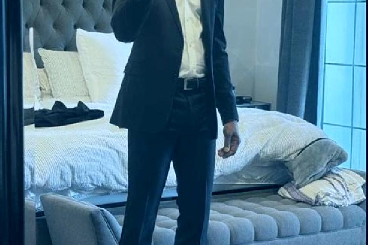 Emily, 32, a black dark-eyed mixed companion based in Hajipur. Offering BDSM, Couples, Prostate Massage, Striptease, Duos. Available for incall and outcall, ...