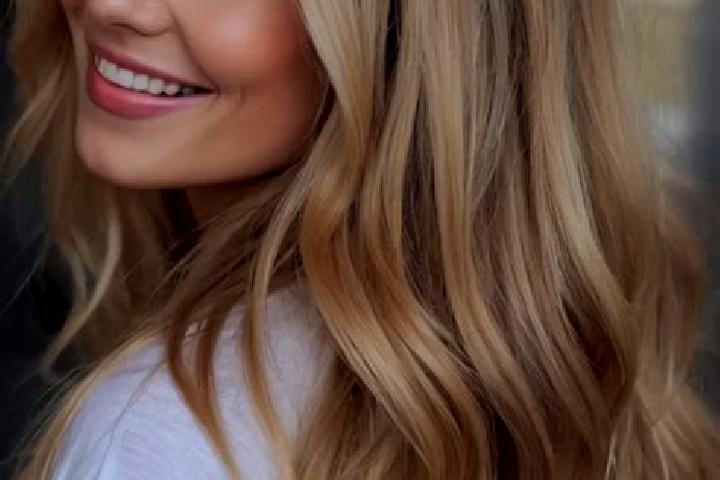Emily, 32, a blonde hazel-eyed latina companion based in Donora. Offering Travel Companion, CIM, Duos. Available for incall and outcall, day and evening dates.
