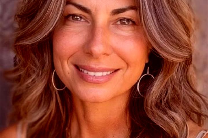 Emily, 32, a brunette grey-eyed latina companion based in Katyaha. Offering Domination, GFE, OWO, CIM. Available for incall and outcall, day and evening dates.