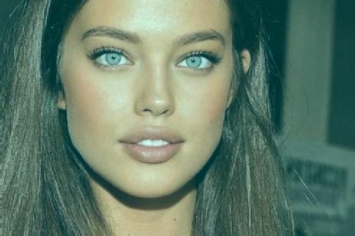 Emily, 32, a chestnut green-eyed caucasian companion based in Pago Pago. Offering Striptease, Overnight, Massage, Duos. Available for incall and outcall, day...