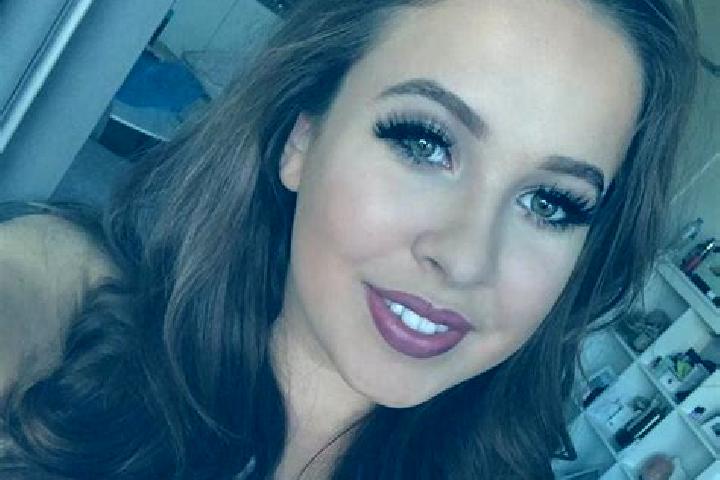 Emily, 32, a dark blonde brown-eyed european companion based in Qinnanqu. Offering Deep French Kissing, Fetish, OWO, Party Girl. Available for incall and out...