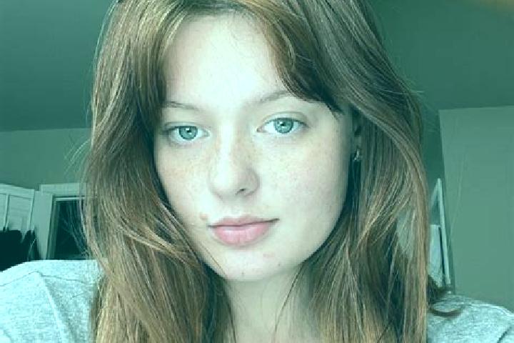 Emily, 32, a red brown-eyed european companion based in Deh-e Nowmilas-e Sofla. Offering Duos, A-Level, CIM. Available for incall and outcall, overnight book...