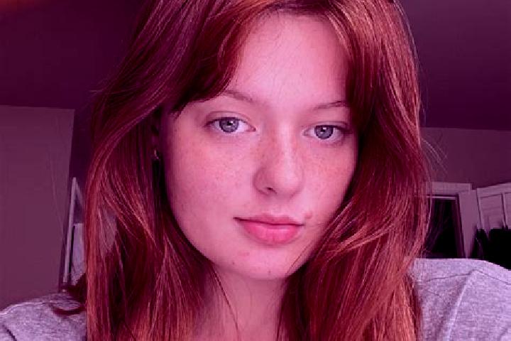 Emily, 32, a red grey-eyed caucasian companion based in Kvasy. Offering Dinner Date, Roleplay, BDSM, Girlfriend Experience, Prostate Massage. Available for i...