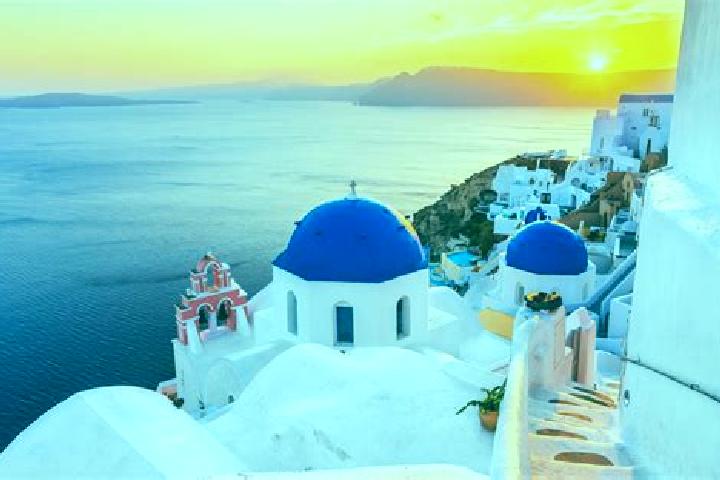 Emily, 32 — Escort in Adendro, Greece