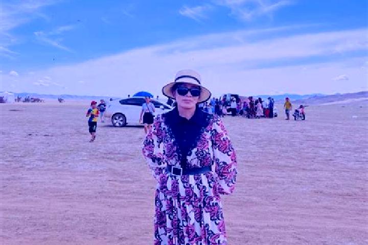 Emily, 32 — Escort in Baruunturuun, Mongolia