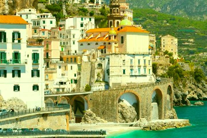 Emily, 32 — Escort in Capistrano, Italy