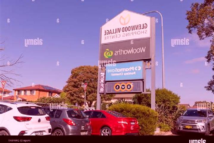 Emily, 32 — Escort in Glenwood, Australia