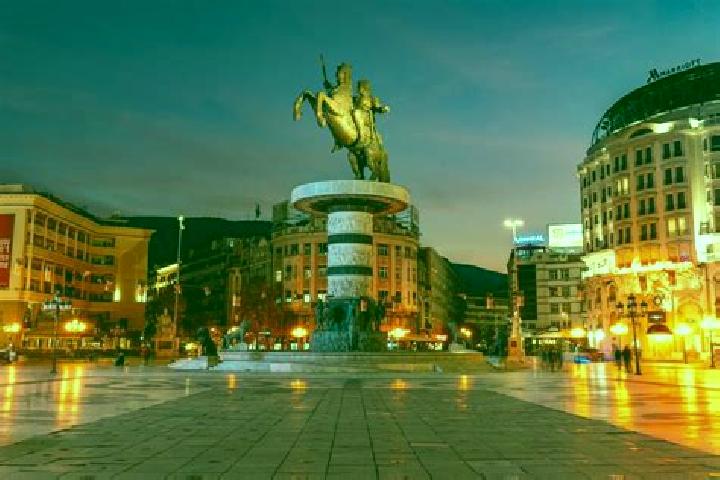 Emily, 32 — Escort in Lopatica, North Macedonia