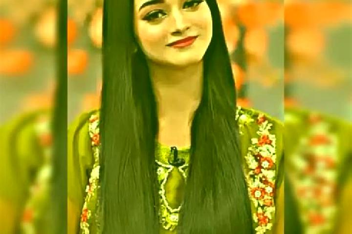 Emily, 32 — Escort in Malakwal, Pakistan