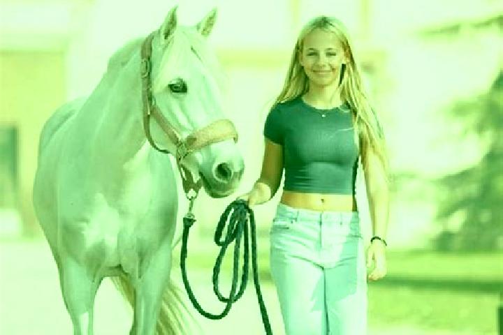 Emily, 32 — Escort in Santa Giuletta, Italy
