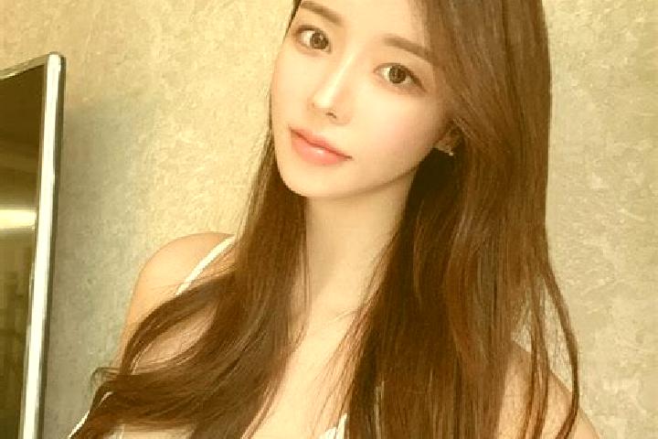 Emily, 32 — Escort in Tanghui, China