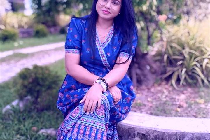 Emily, 32 — Escort in Udalguri, India