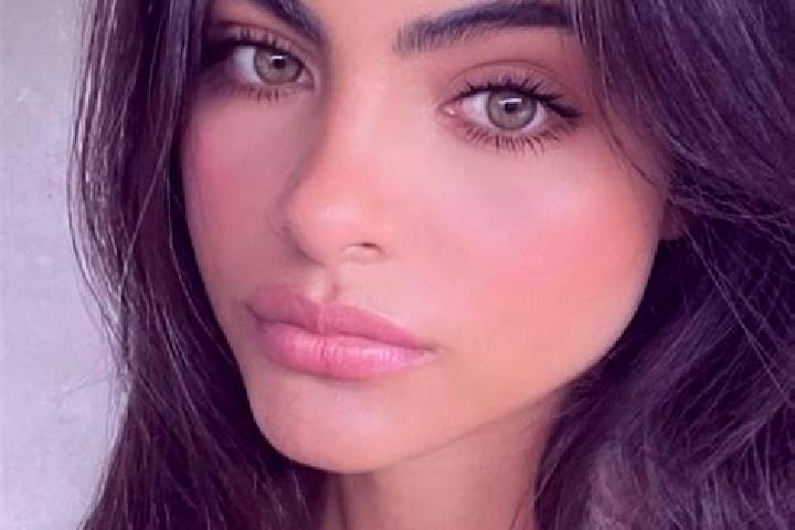 Emily, 33, a chestnut green-eyed indian companion based in Almendricos. Offering Roleplay, Domination, Travel Companion. Available for incall and outcall, ov...