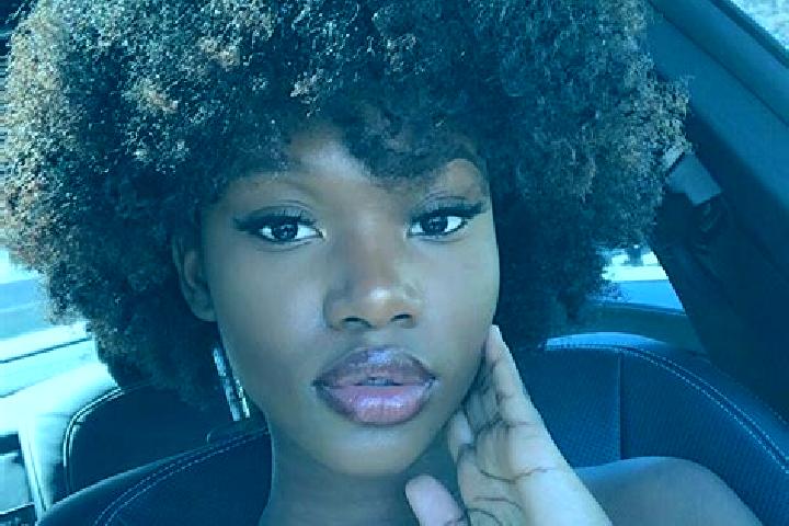 Emily, 33, a red dark-eyed ebony companion based in Lessolo. Offering Massage, Striptease, Duos. Available for incall and outcall, day and evening dates.