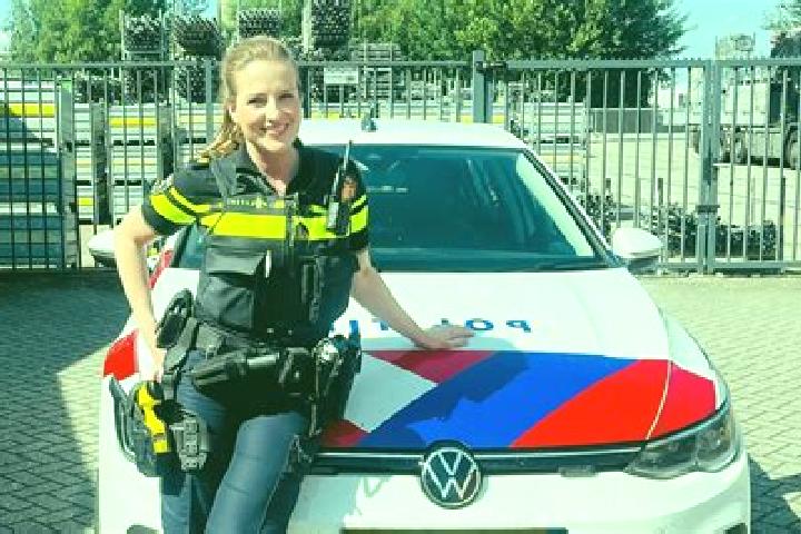 Emily, 33 — Escort in Corlaer, Netherlands