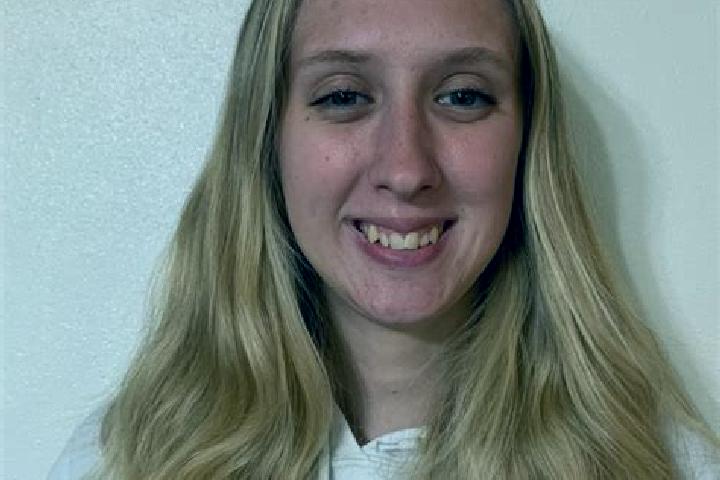 Emily, 33 — Escort in Estherville, United States