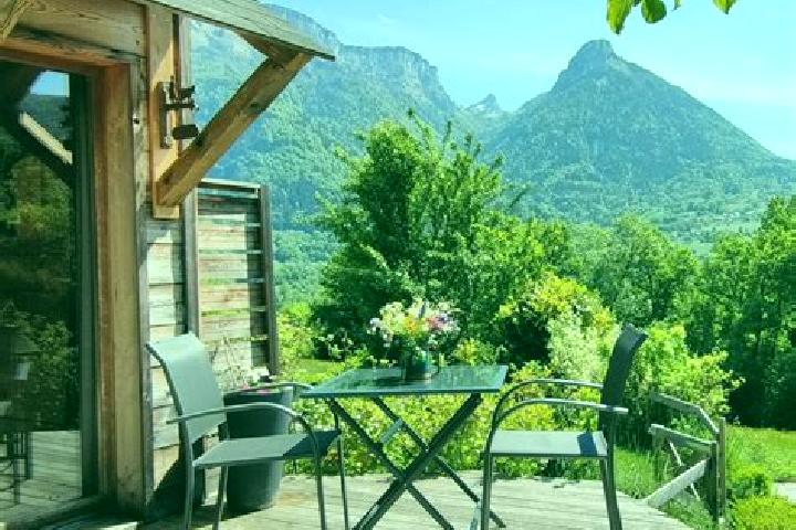 Emily, 33 — Escort in Lathuile, France