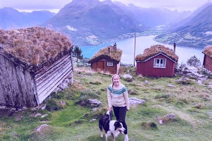 Emily, 33 — Escort in Rypefjord, Norway