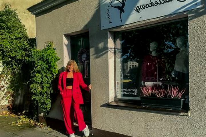 Emily, 33 — Escort in Steszew, Poland