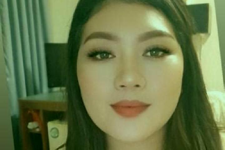 Emily, 34, a blonde brown-eyed asian companion based in Purullena. Offering A-Level, BDSM, Girlfriend Experience, Striptease, Massage. Available for incall a...