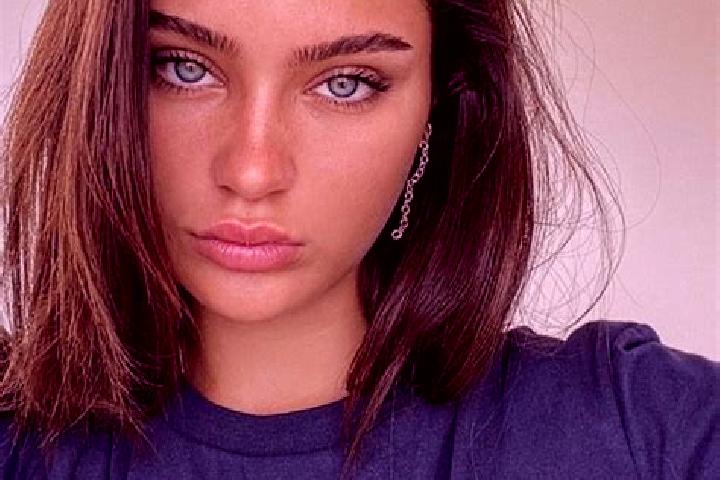 Emily, 34, a brunette dark-eyed mixed companion based in Hacketstown. Offering Couples, OWO, Travel Companion, BDSM. Available for incall and outcall, day an...