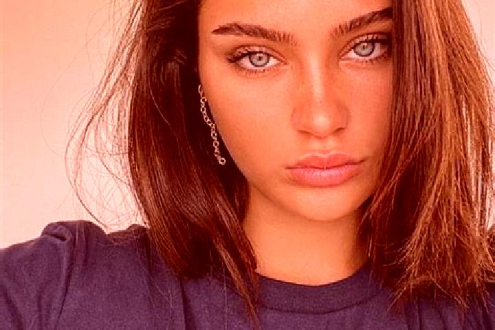 Emily, 34, a brunette dark-eyed slavic companion based in Sinsicap. Offering A-Level, CIM, Girlfriend Experience, Striptease, Party Girl. Available for incal...