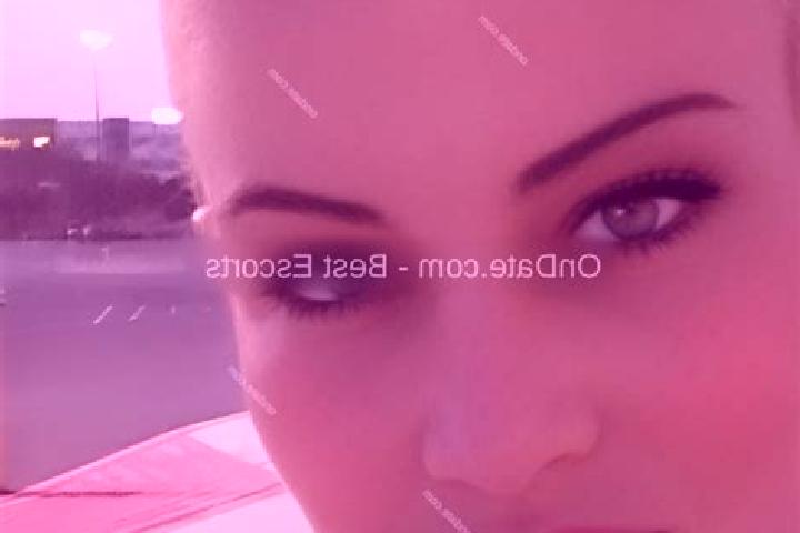 Emily, 34 — Escort in Hei Hei, New Zealand
