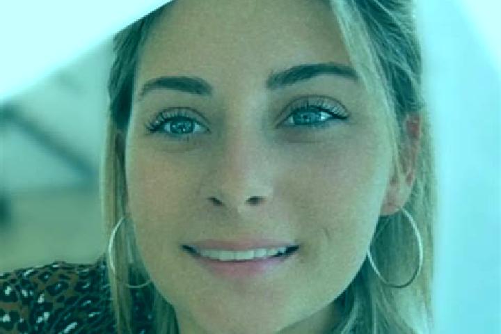 Emily, 34 — Escort in La Ronde, France