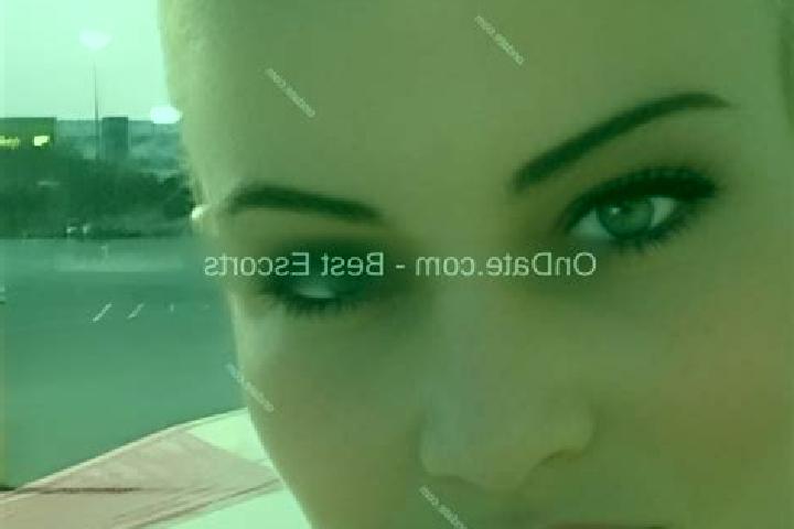 Emily, 34 — Escort in Pitulusa, Romania