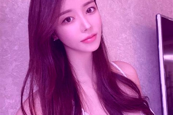 Emily, 34 — Escort in Sakchu-up, North Korea