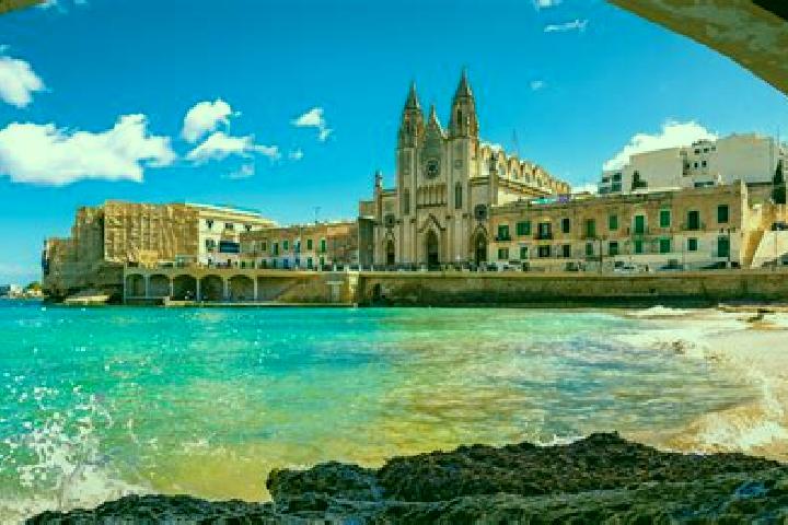 Emily, 34 — Escort in San Giljan, Malta