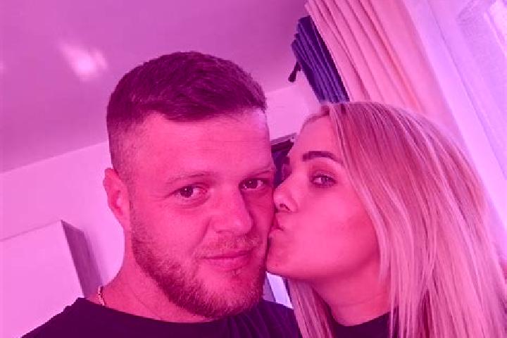 Emily, 34 — Escort in Tiha Bargaului, Romania