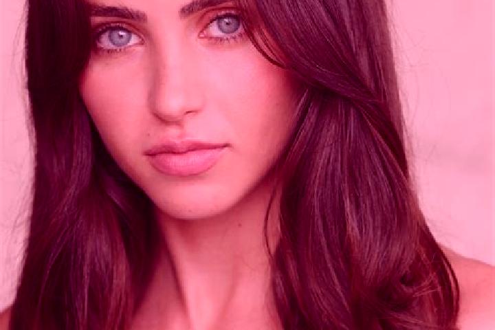 Emily, 35, a brunette dark-eyed caribbean companion based in Limna. Offering Tantra, Roleplay, CIM, Domination. Available for incall and outcall, day and eve...