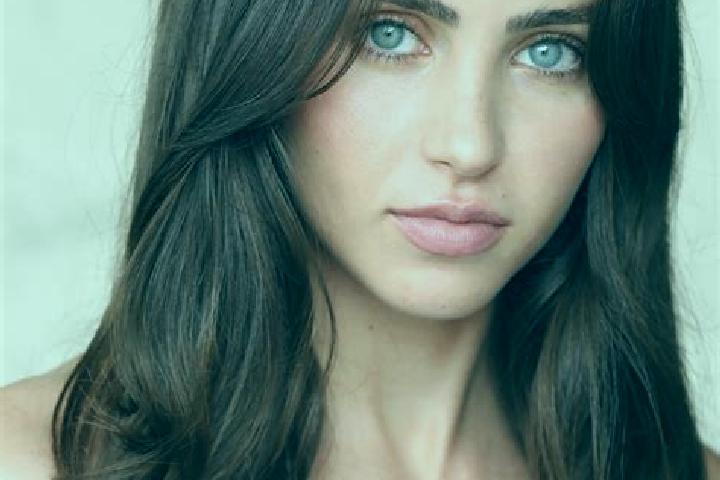 Emily, 35, a brunette grey-eyed mixed companion based in Deh-e Salah. Offering OWO, 69, Overnight. Available for incall and outcall, day and evening dates.