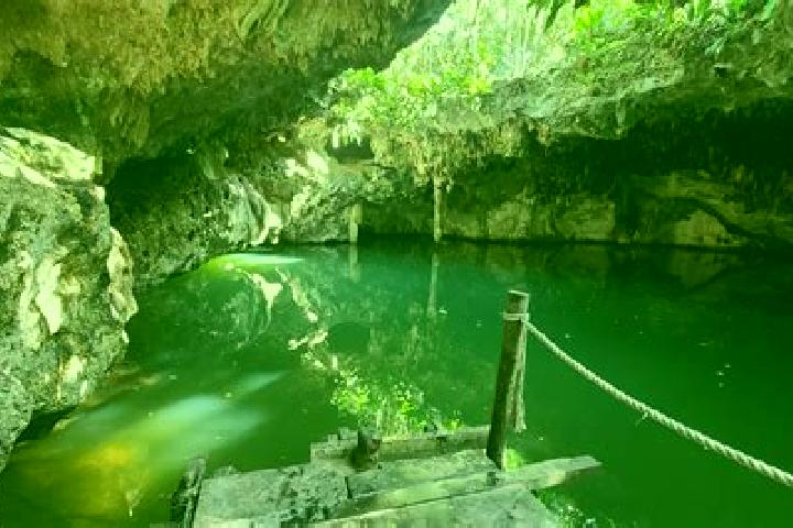 Emily, 35, a chestnut green-eyed ebony companion based in Gaviotas Sur (El Cedral). Offering OWO, Deep French Kissing, Fetish, Girlfriend Experience, Duos. A...