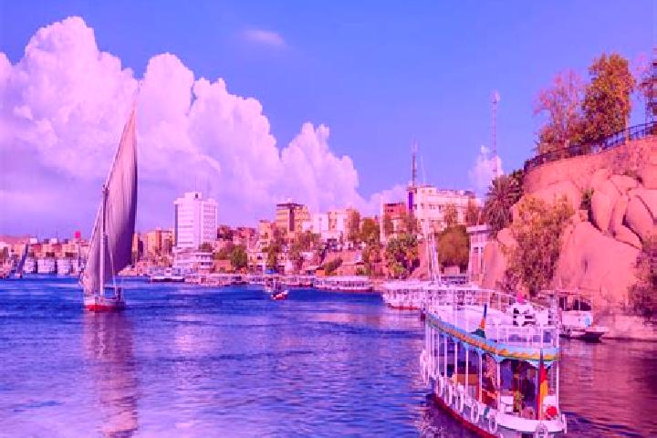 Emily, 35 — Escort in Awsim, Egypt