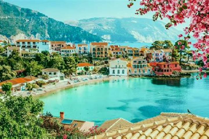 Emily, 35 — Escort in Erateino, Greece