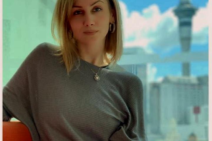 Emily, 35 — Escort in Lozova, Ukraine