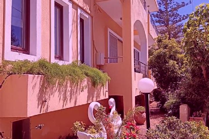 Emily, 35 — Escort in Palaiochora, Greece