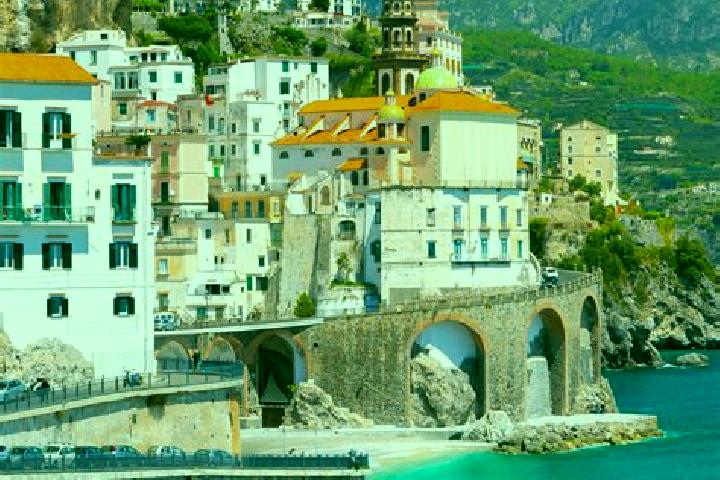 Emily, 35 — Escort in Postal, Italy