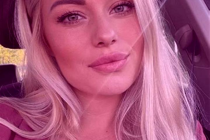 Emily, 36, a blonde hazel-eyed middle eastern companion based in Harker Heights. Offering Domination, Duos, Striptease, Roleplay. Available for incall and ou...