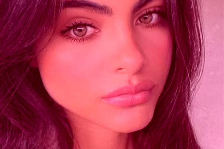 Emily, 36, a brunette brown-eyed middle eastern companion based in Anyar. Offering 69, Prostate Massage, Striptease. Available for incall and outcall, overni...