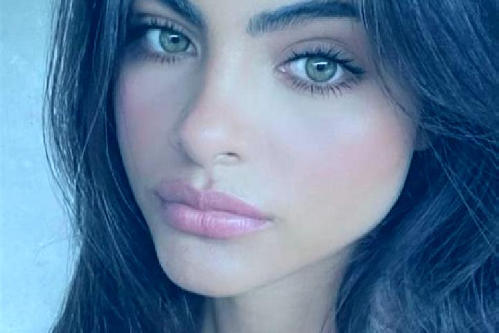 Emily, 36, a brunette dark-eyed mediterranean companion based in Yakumo. Offering Striptease, Domination, Party Girl. Available for incall and outcall, day a...