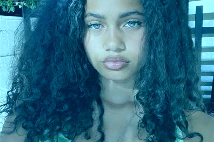 Emily, 36, a chestnut green-eyed mixed companion based in Pelplin. Offering Deep French Kissing, Roleplay, CIM. Available for incall and outcall, overnight b...