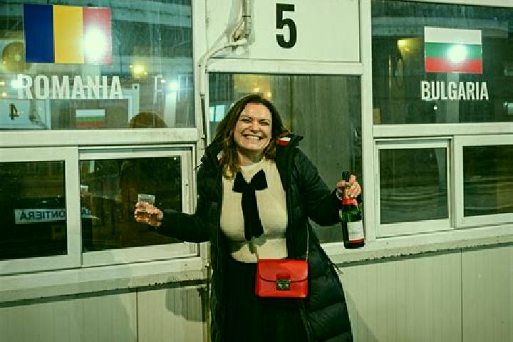 Emily, 36 — Escort in Brodoc, Romania