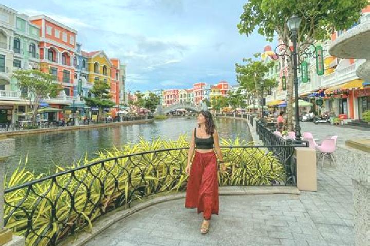 Emily, 36 — Escort in Phu Hoa, Vietnam