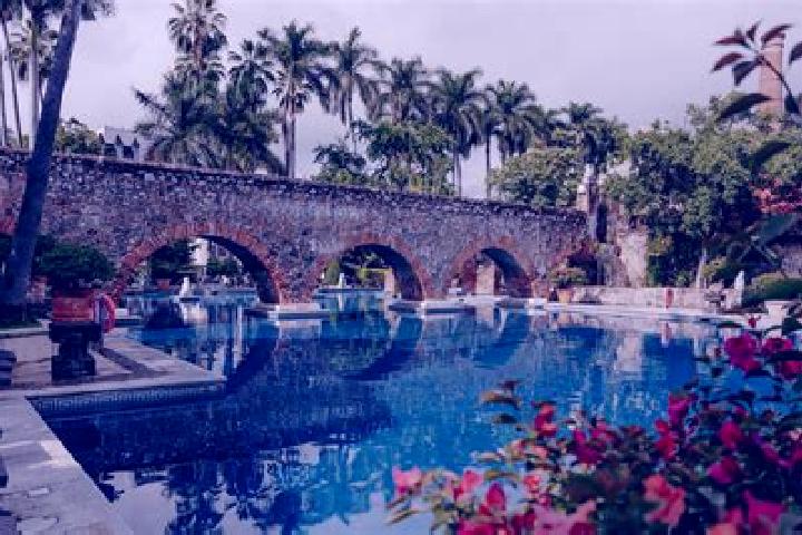 Emily, 36 — Escort in Rincones de la Hacienda, Mexico