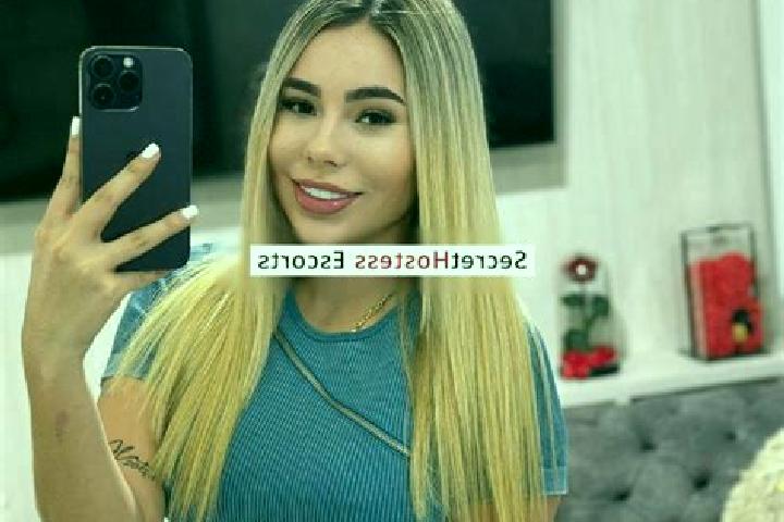 Emily, 36 — Escort in Santo Domingo Barrio Alto, Mexico